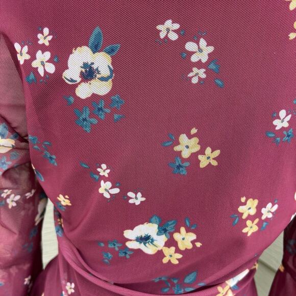 Hippie Laundry sheer top, bell sleeves, flared waist, Maroon. Women's size S - Picture 5 of 9